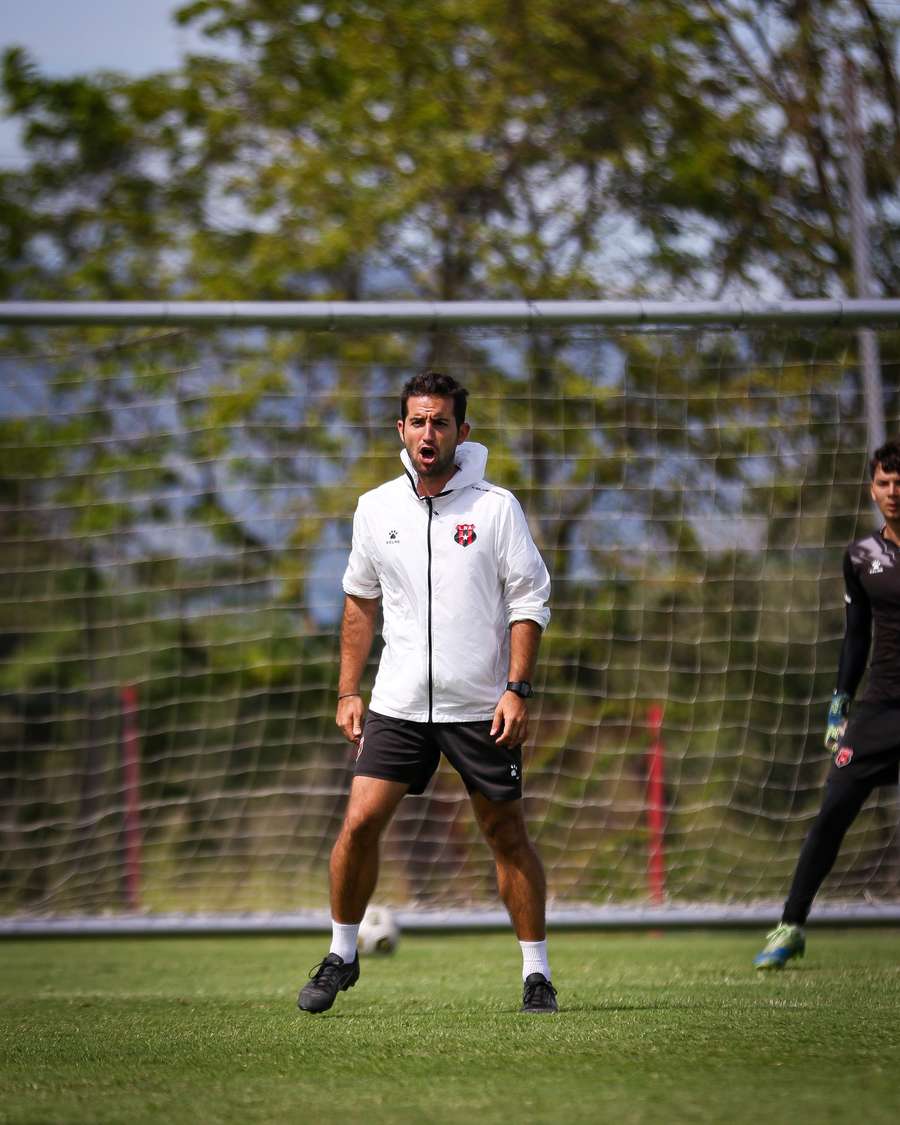 Albert Ballesterso en el Alajuelense Albert Ballesterso en el Alajuelense
