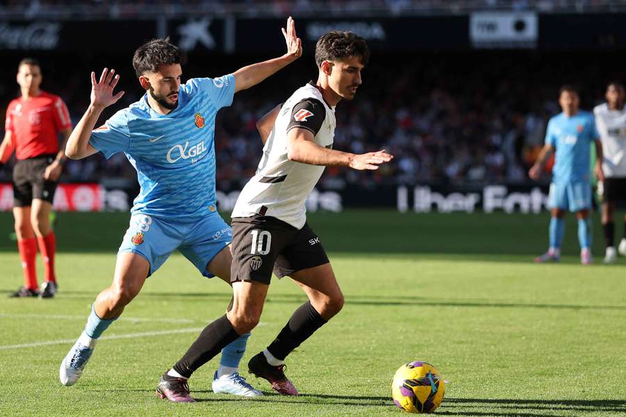Almeida y Morlanes, frente a frente Almeida y Morlanes, frente a frente