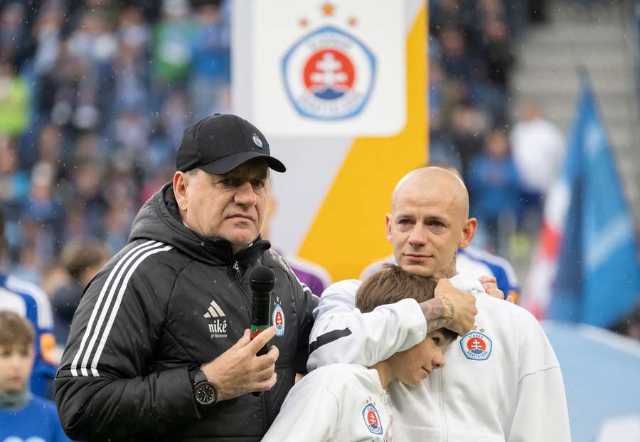 So Slovanom sa lúčili obaja Weissovci.