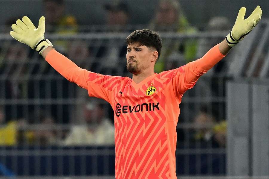 Kobel quer ir à caça de títulos com o Borussia Dortmund