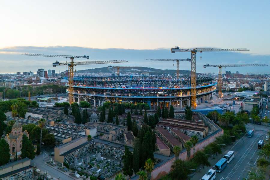 Camp Nou stále není připraven na návrat Barcelony ani v omezeném režimu.