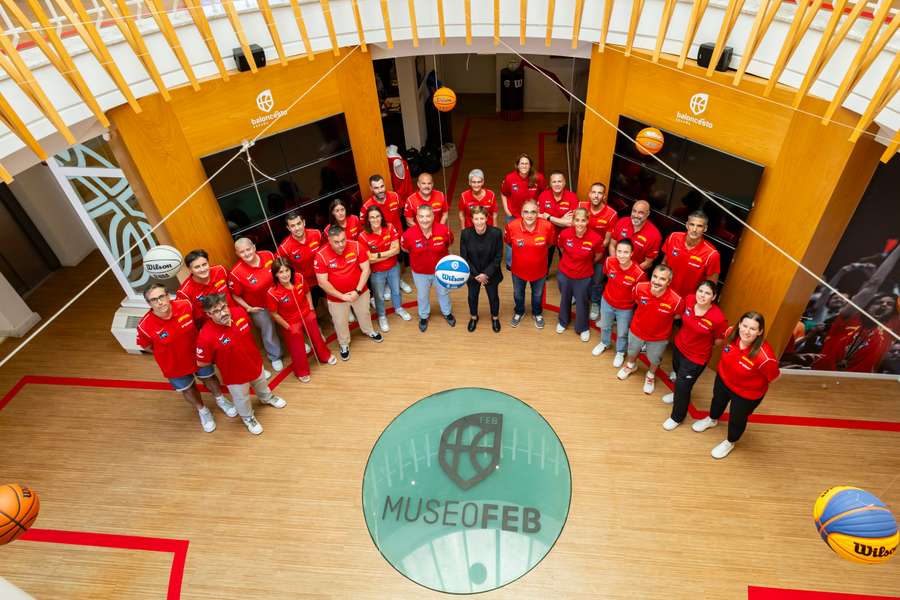Las selecciones femeninas españolas de baloncesto se preparan para el verano