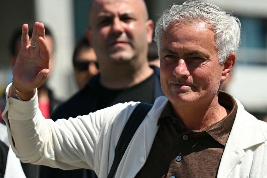 Mourinho lands in Turkey