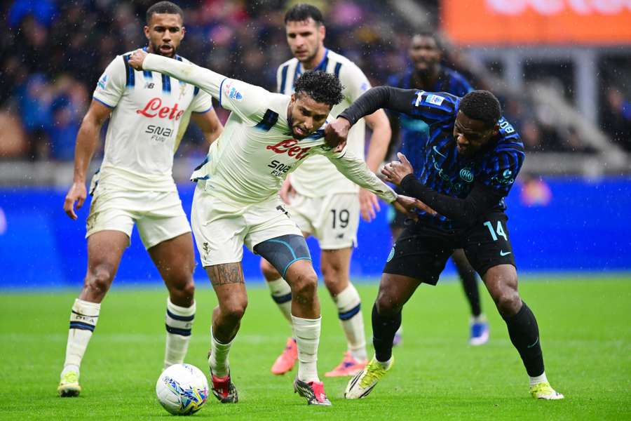 Brasileiro Éderson foi acionado pela Atalanta no 2° tempo