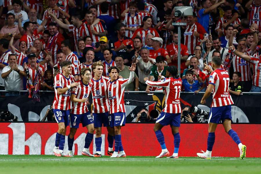Atlético slaví úvodní gól zápasu. Atlético slaví úvodní gól zápasu.