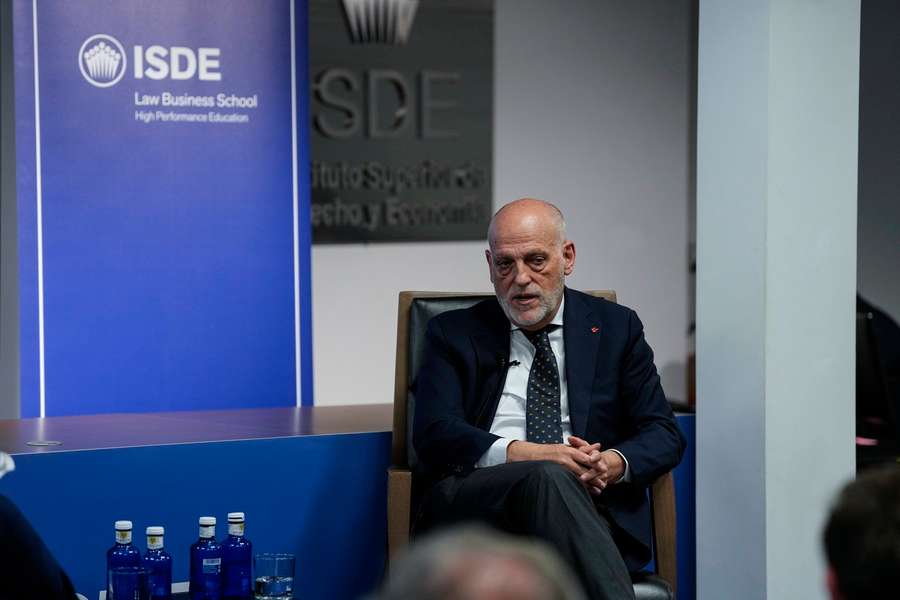 Javier Tebas, en el foco de la polémica por su rivalidad con el Barcelona y el Real Madrid