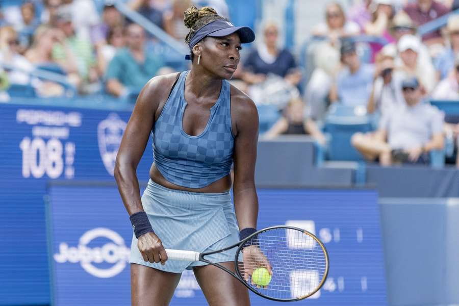 Venus Williamsová na turnaji v Cincinnati, kde vypadla s Karolínou Plíškovou.