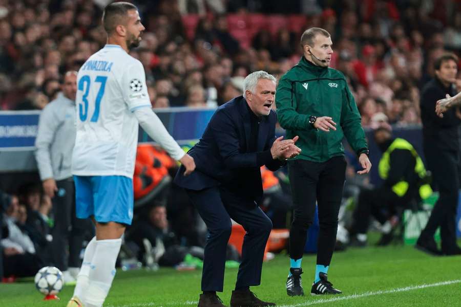 José Mourinho, treinador do Benfica José Mourinho, treinador do Benfica