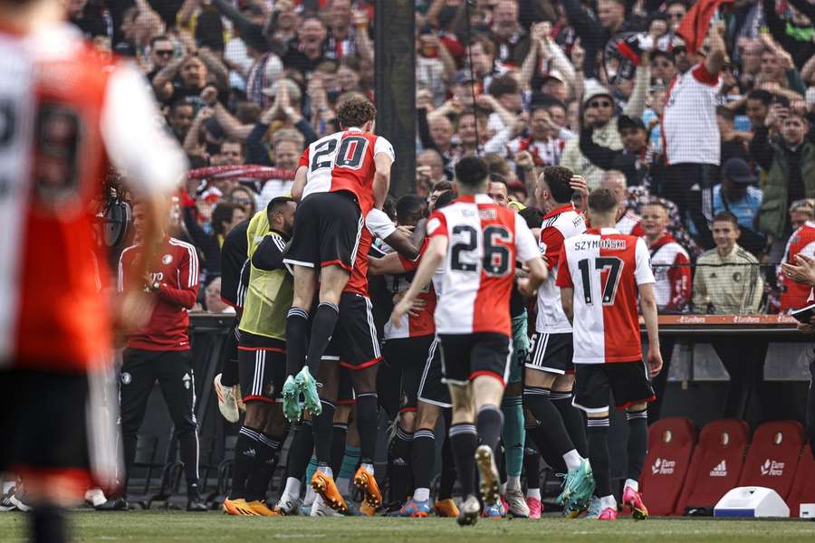 Feyenoord mistrzem Holandii! Szymański świętuje zdobycie trofeum
