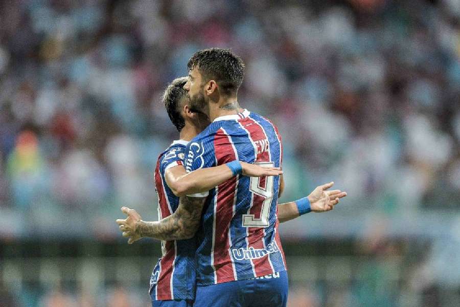 Bahia chegou ao gol da vitória depois do Fluminense mandar duas bolas no travessão