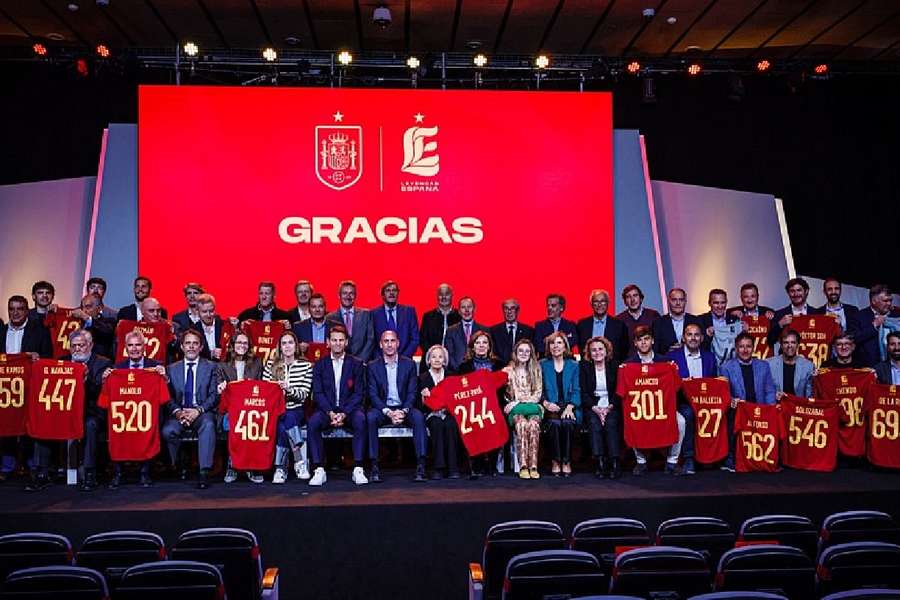 Nuevo homenaje de Leyendas de España a los jugadores internacionales absolutos