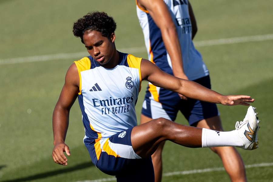 Real Madrid's Endrick Felipe in action during the team's training session 