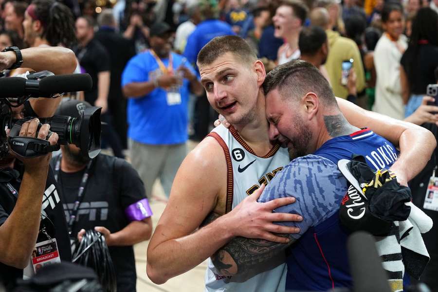 Jokic celebrates with his brother