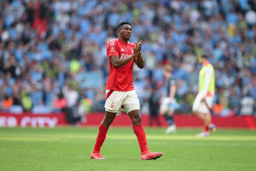 Awoniyi fue operado a principios de semana.