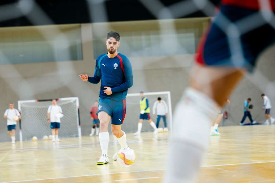Peixinho no treino da seleção nacional
