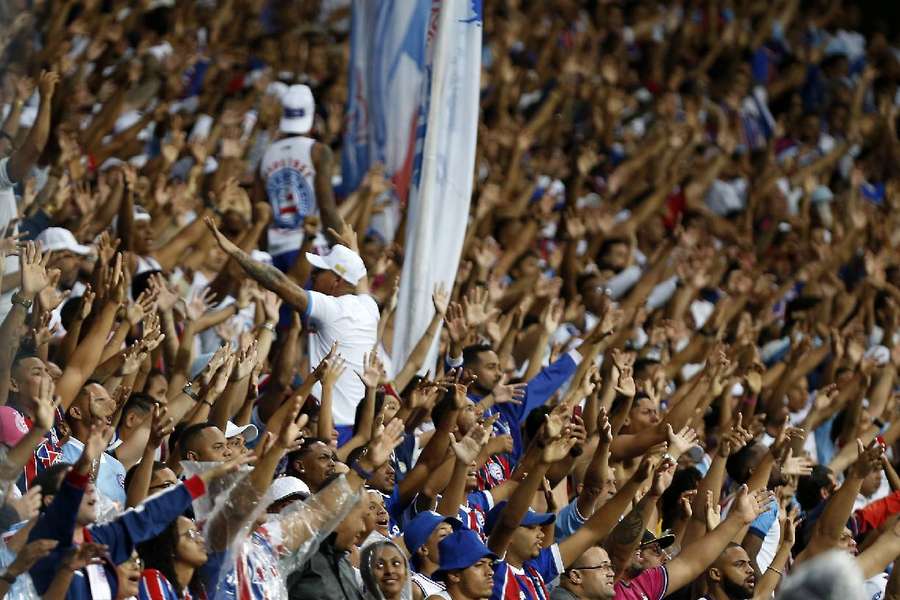 Adeptos do Bahia comemoram vitória sobre o Palmeiras