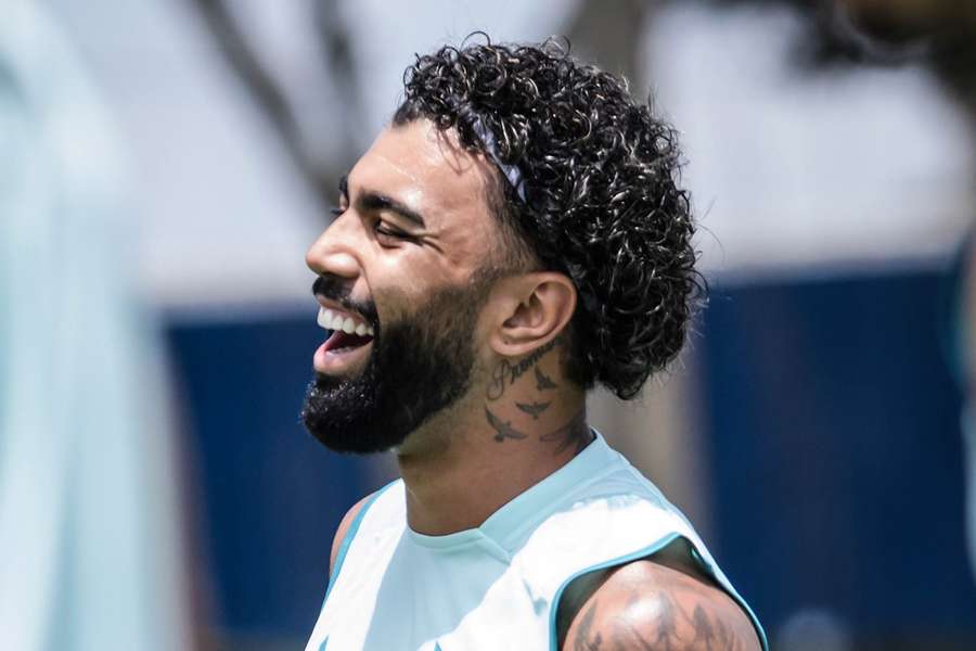 Gabigol durante treinamento na Toca da Raposa 2