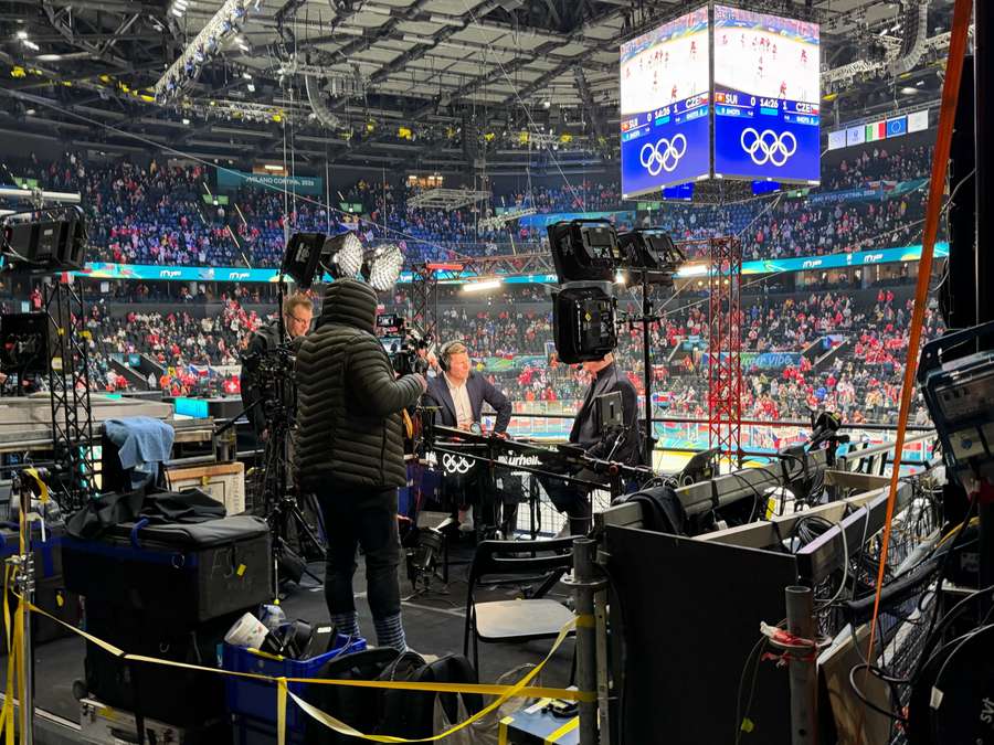 Televizní studia v aréně. Televizní studia v aréně.