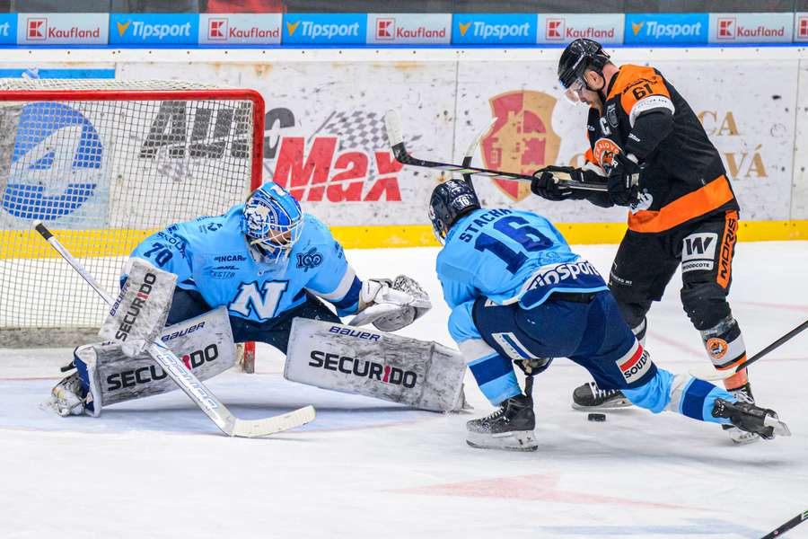 Bartánus počas duelu s Nitrou.