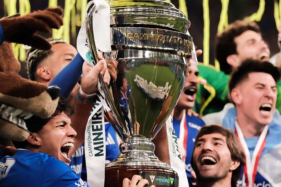 Cruzeiro sagrou-se campeão mineiro após vitória sobre o Atlético-MG por 1 a 0 Cruzeiro sagrou-se campeão mineiro após vitória sobre o Atlético-MG por 1 a 0