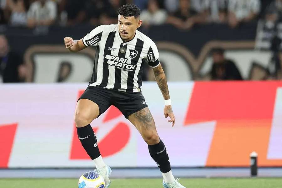 Tiquinho Soares esteve dois anos no Botafogo