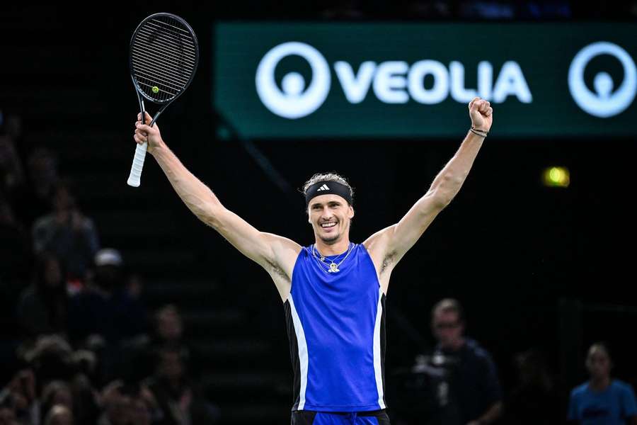 Zverev superou o francês Ugo Humbert em Bercy