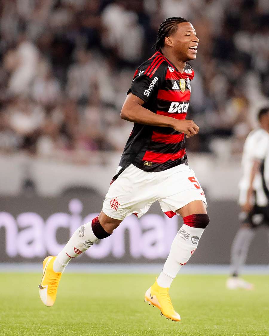 Gonzalo Plata entrou no fim e marcou em Botafogo 0x3 Flamengo Gonzalo Plata entrou no fim e marcou em Botafogo 0x3 Flamengo