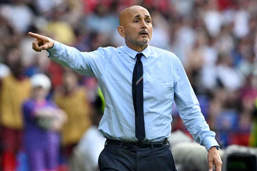 Luciano Spalletti on the touchline for Italy