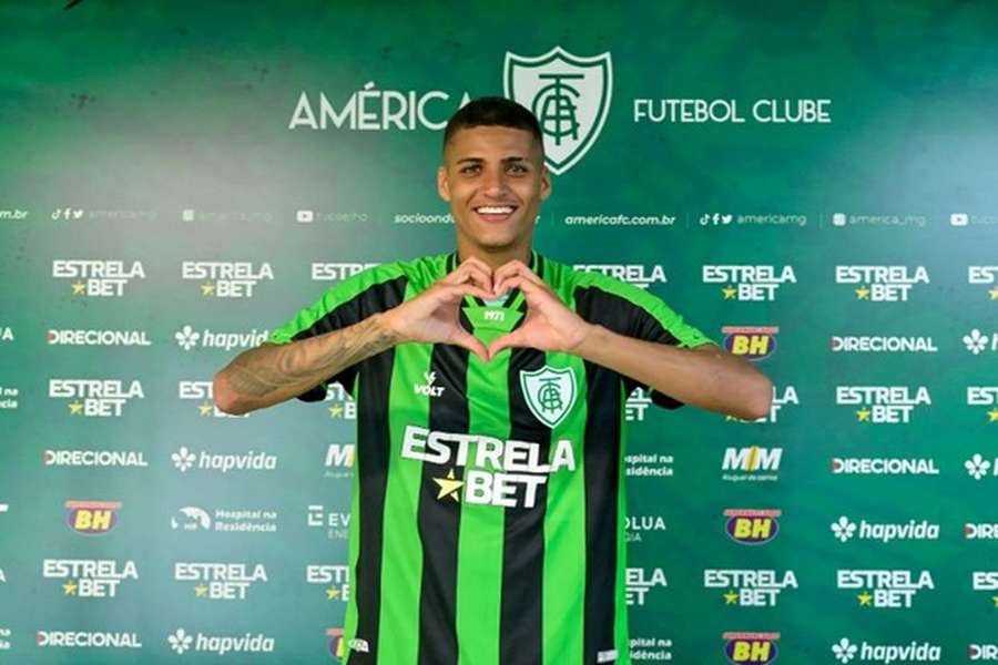 Rodrigo Varanda chega aos Açores emprestado pelo América Mineiro