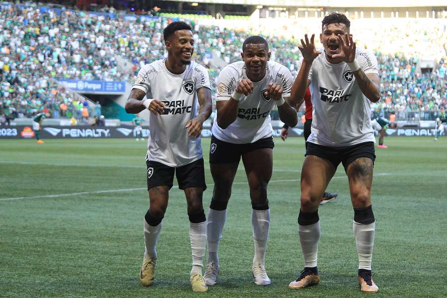Tiquinho Soares deu a vitória ao Botafogo no Allianz