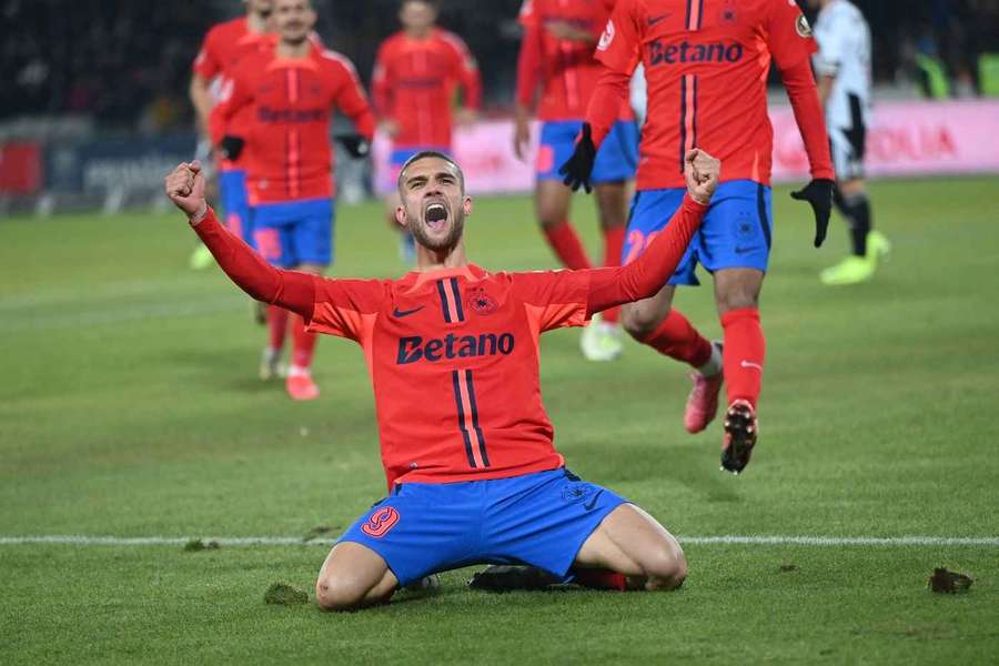 FCSB se impune fără probleme în meciul cu Unirea Slobozia și urcă pe loc de play-off