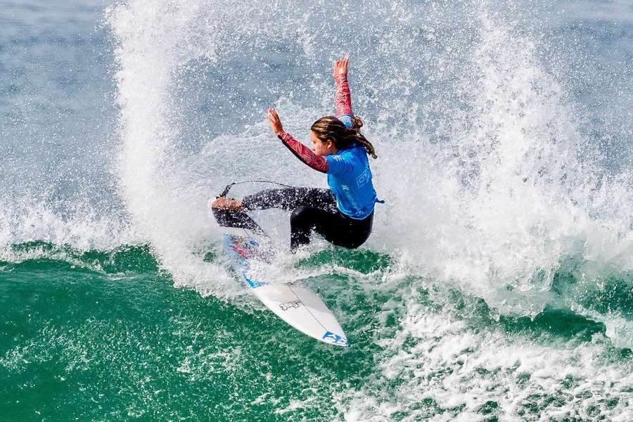 Francisca Veselko foi uma das surfistas portuguesas a seguir em frente na na etapa inaugural do Challenger Series