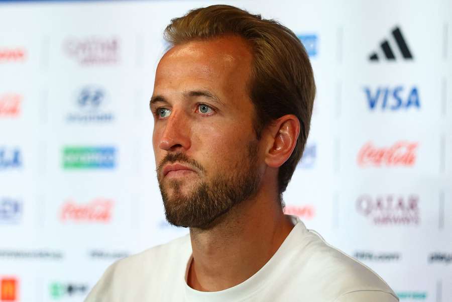 Kane atiende en rueda de prensa Kane atiende en rueda de prensa
