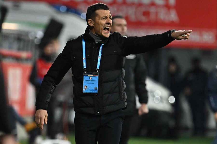 Costel Gâlcă, OUT de la Craiova