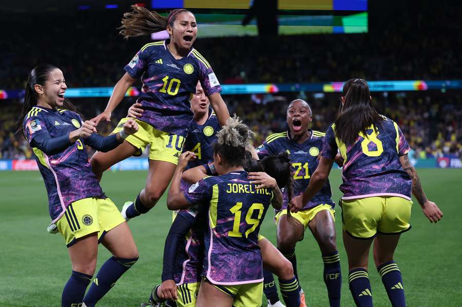 Las colombianas celebran el gol del triunfo ante Alemania