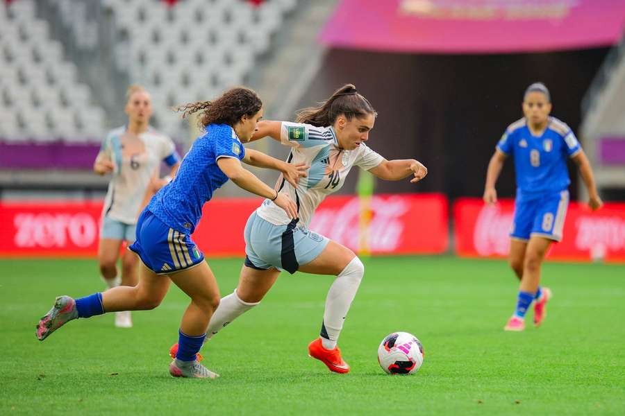 Reprezentantki Hiszpanii i Korei Północnej w finale MŚ U20 w Łodzi. Włochy i Kolumbia zagrają o brąz Reprezentantki Hiszpanii i Korei Północnej w finale MŚ U20 w Łodzi. Włochy i Kolumbia zagrają o brąz
