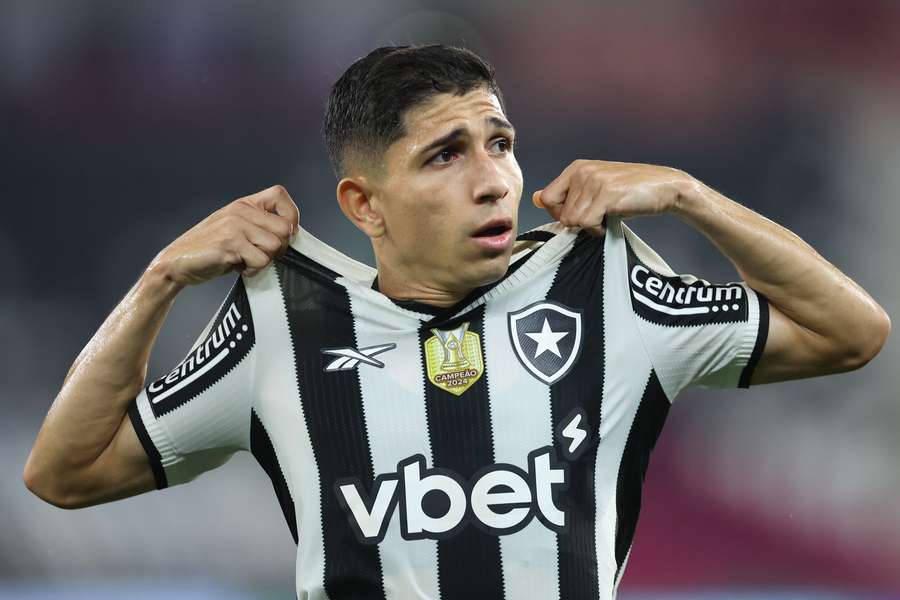 Savarino vai trocar o Botafogo pelo Fluminense