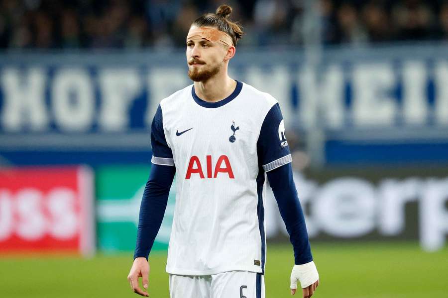 Radu Dragusin, defensa del Tottenham