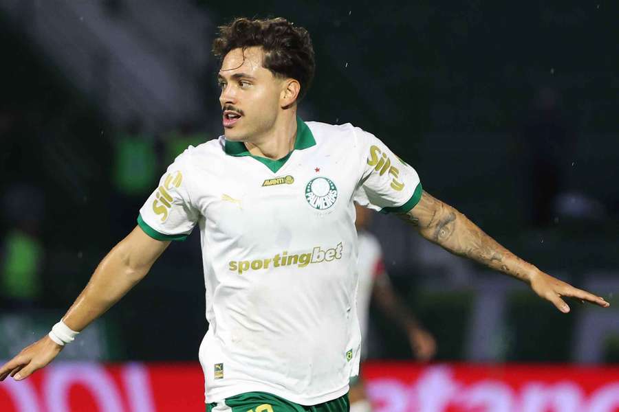 Maurício fez um dos golos do Palmeiras