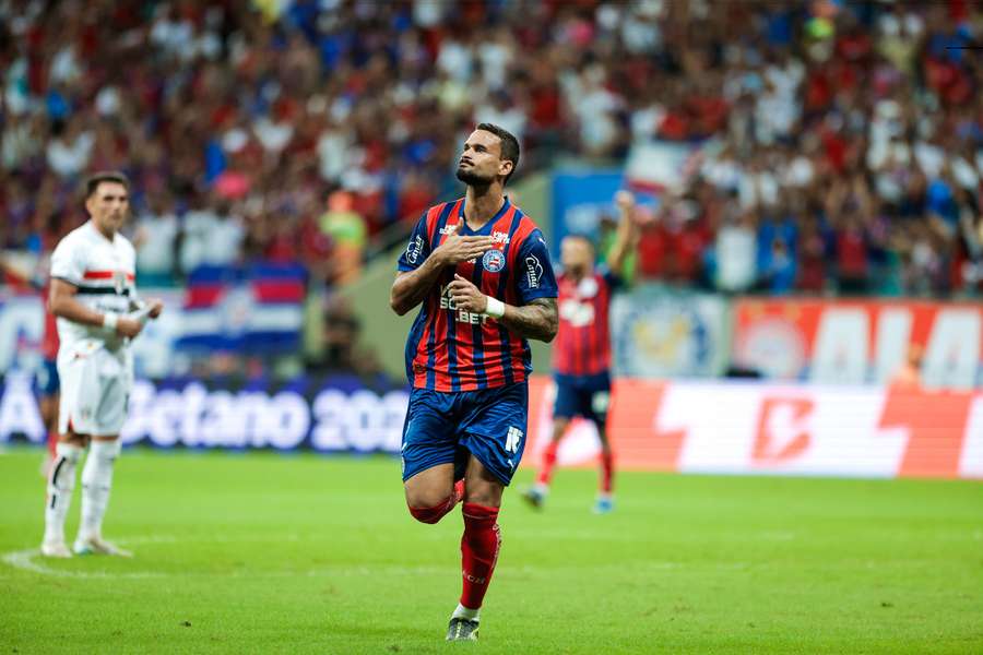 Willian José foi às redes duas vezes contra o São Paulo, seu ex-clube Willian José foi às redes duas vezes contra o São Paulo, seu ex-clube
