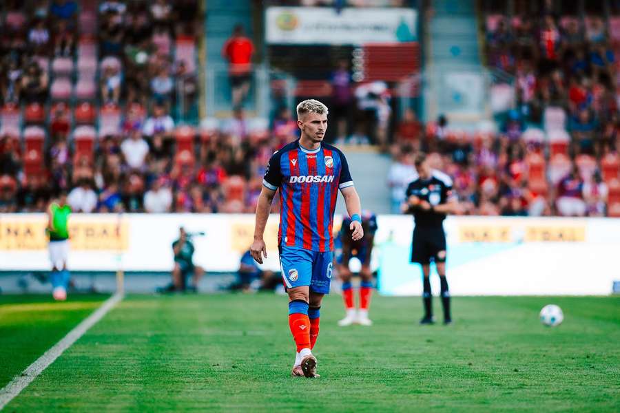 Boháč odehrál za Plzeň jedno utkání. Boháč odehrál za Plzeň jedno utkání.