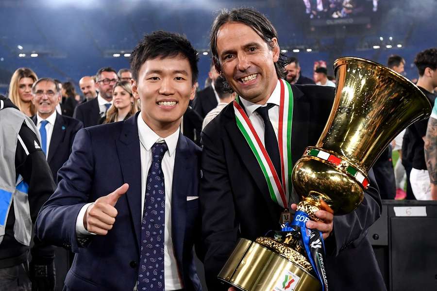 Steven Zhang (li.) mit Simone Inzaghi (re.), nach dem Gewinn der Coppa Italia