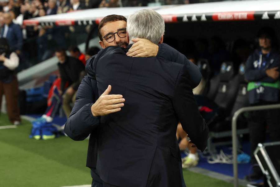 Bordalás abraza a Ancelotti.