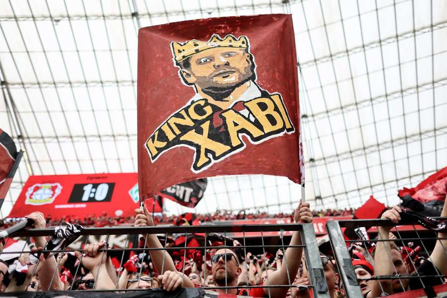 "King Xabi" holt die Meisterschaft nach Leverkusen.