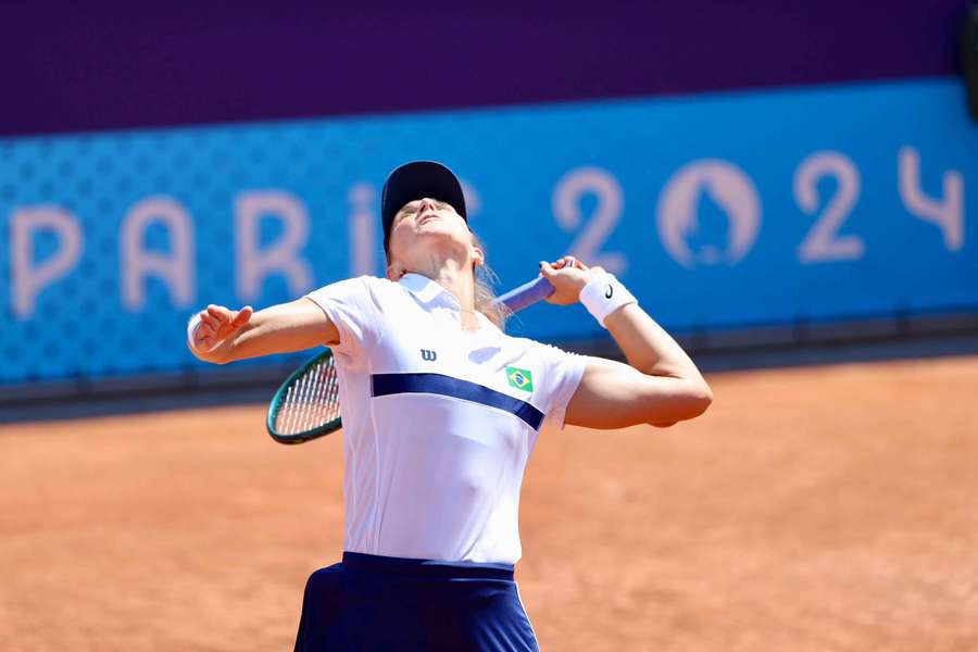 Bia caiu na 2ª rodada do saibro de Roland Garros