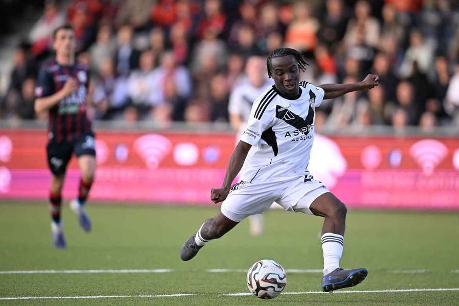 Yoram Zague in action for Eupen