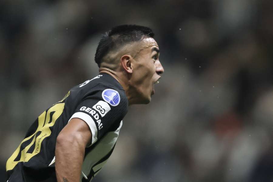 Cuello fez o gol do empate na Arena MRV