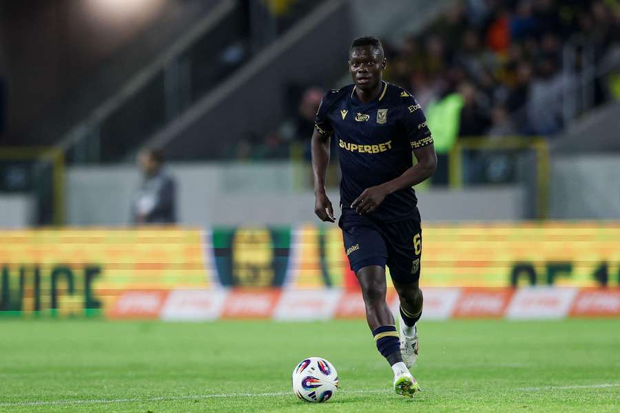 Keňský záložník Timothy Ouma se zřejmě již v zimě vrátí z hostování do Slavie Keňský záložník Timothy Ouma se zřejmě již v zimě vrátí z hostování do Slavie