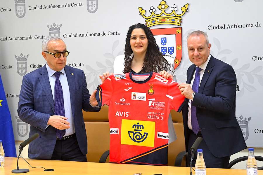 Las selecciones españolas de balonmano jugarán en Ceuta tras el acuerdo de colaboración entre la Ciudad Autónoma y la RFEBM