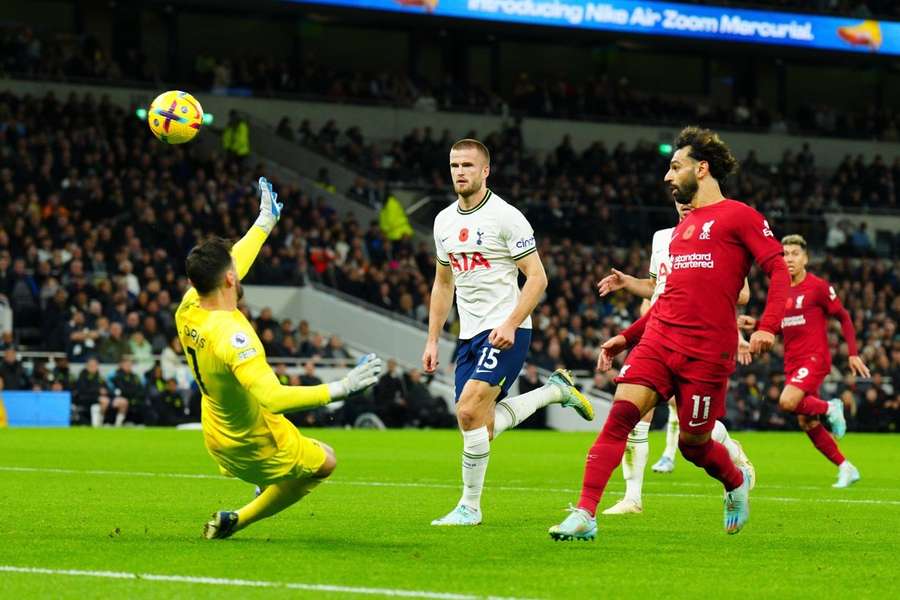 Mohamed Salah a primit un cadou din partea lui Dier și a lobat elegant peste Lloris pentru 2-0